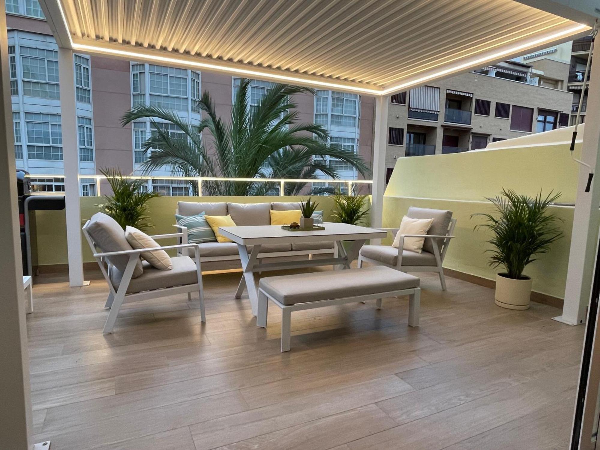Gran Atico Con Terraza En El Centro De Alicante Ngoại thất bức ảnh