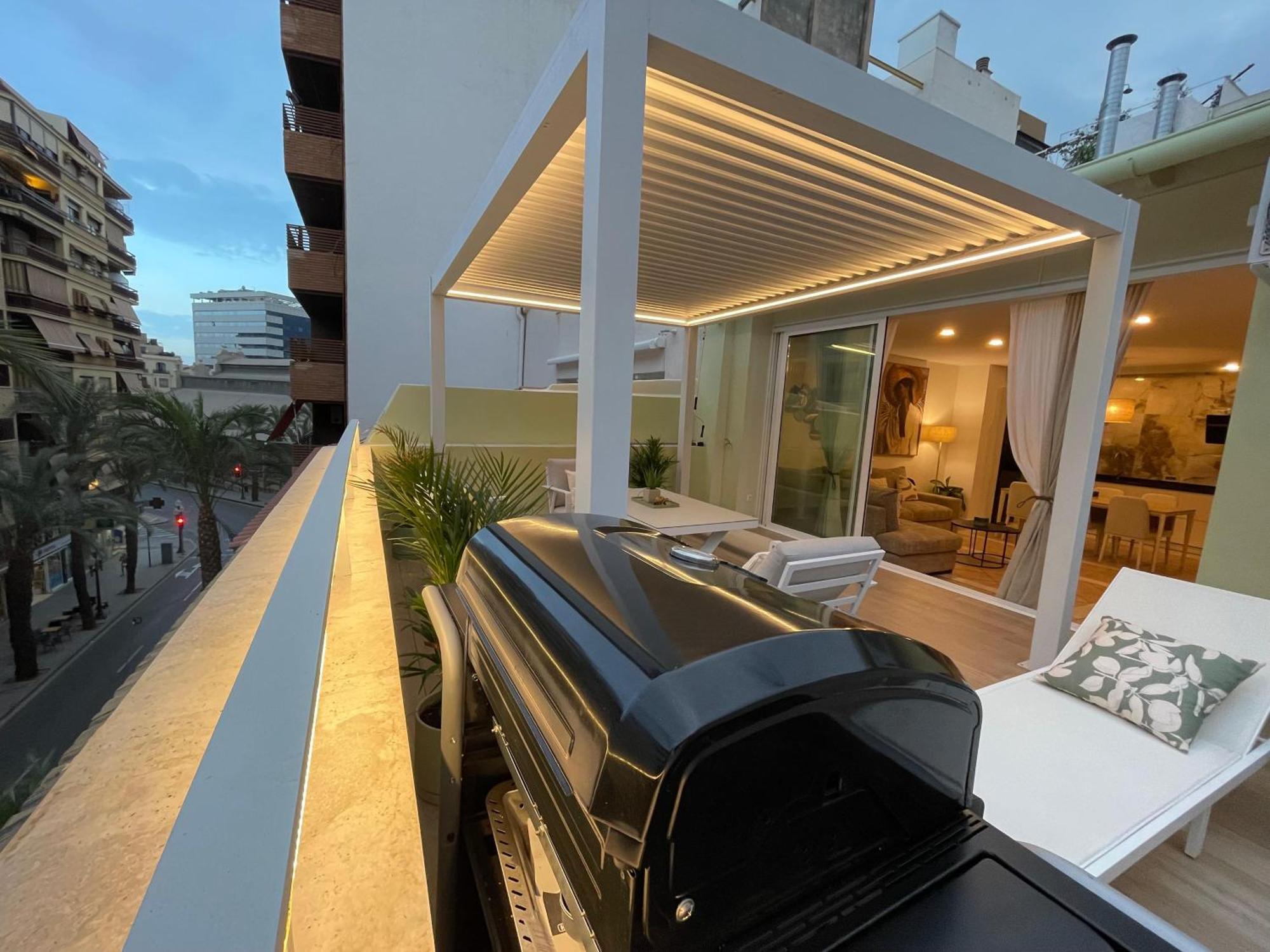 Gran Atico Con Terraza En El Centro De Alicante Ngoại thất bức ảnh